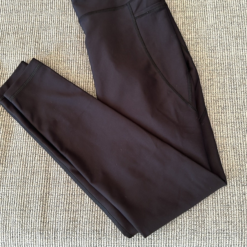 Old Navy Black High-Waisted Leggings - Picture 3 of 10